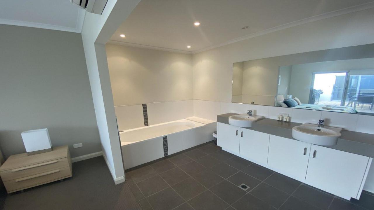 Villa 8 On Dalton Jurien Bay Esterno foto
